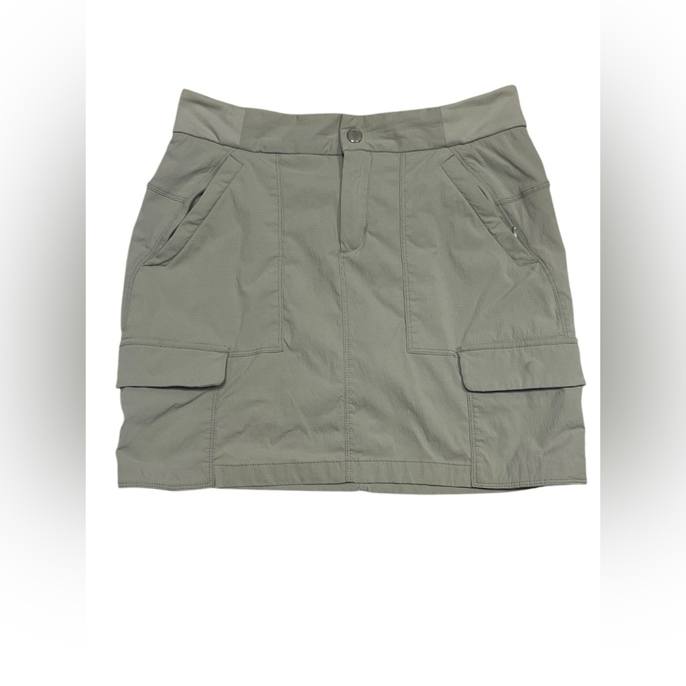 Athleta Women’s Trekkie Skort Size 8 Hiking Cargo Zip Pockets Stretch